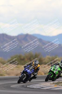 media/Nov-16-2025-Race Pace (Sun) [[8c5fa54630]]/Non Verified Riders (1st 20 Minutes)/5-Turn 15 (110pm)/